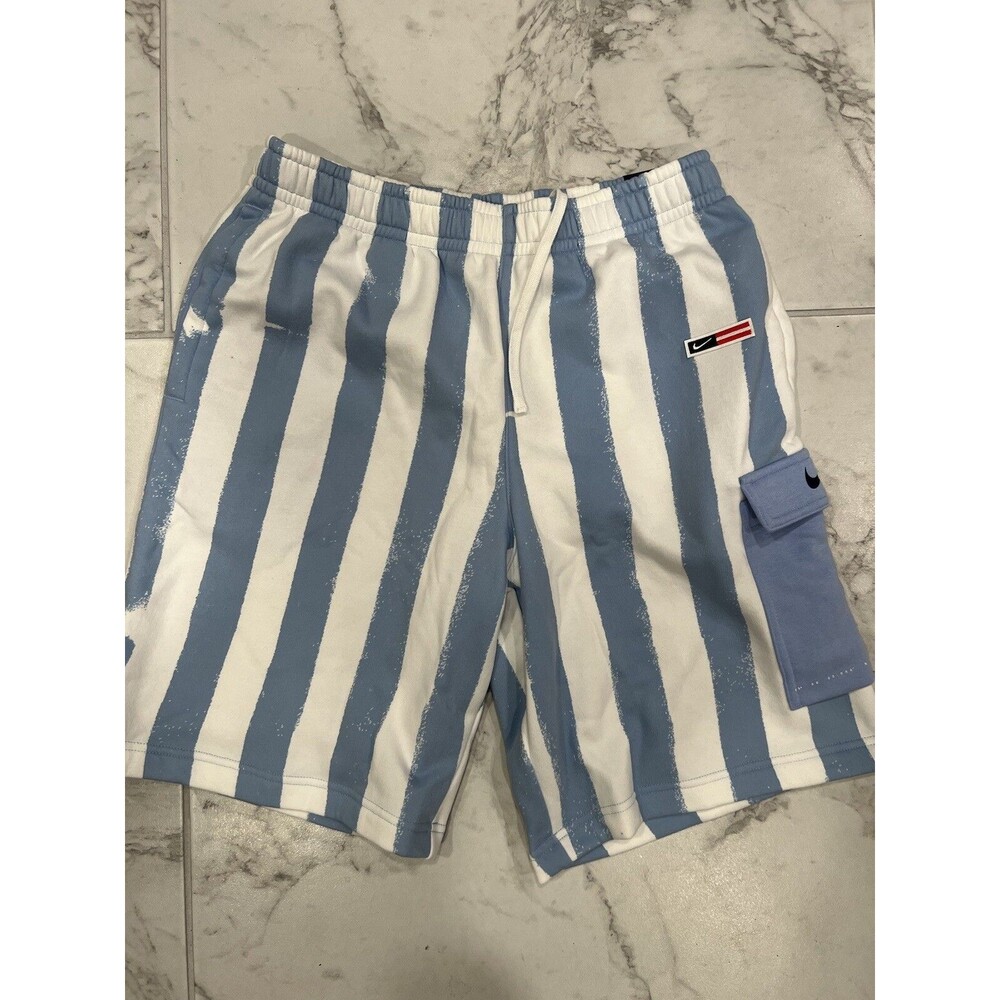 NWT Nike Sportswear Club  Fleece Shorts USA flag Colors Size Medium DM7953-436